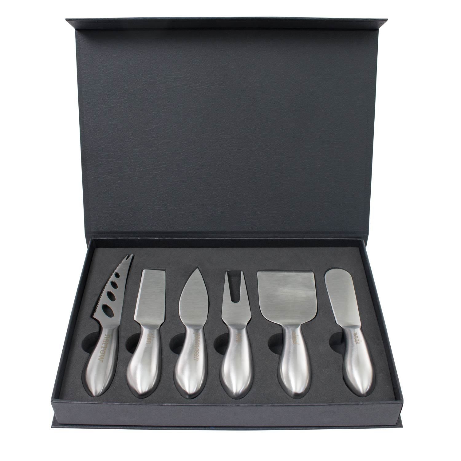 https://www.marketfleet.com/cdn/shop/products/Knife_Set-01-1500_2048x.jpg?v=1576608798